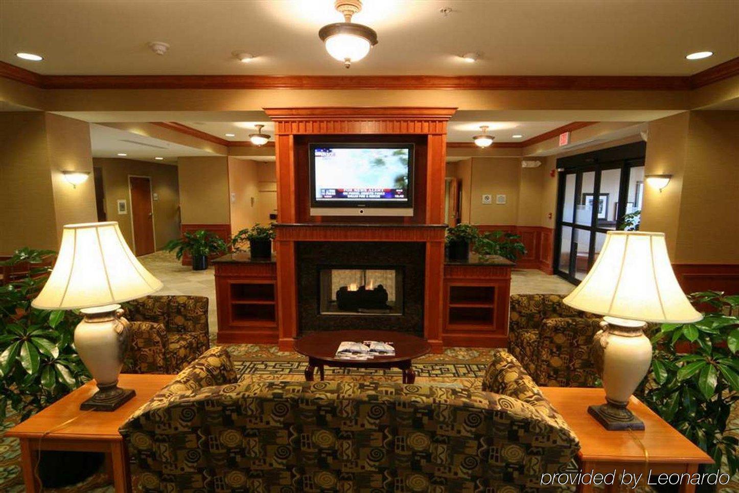 Hampton Inn Commerce/Novi Dalaman gambar
