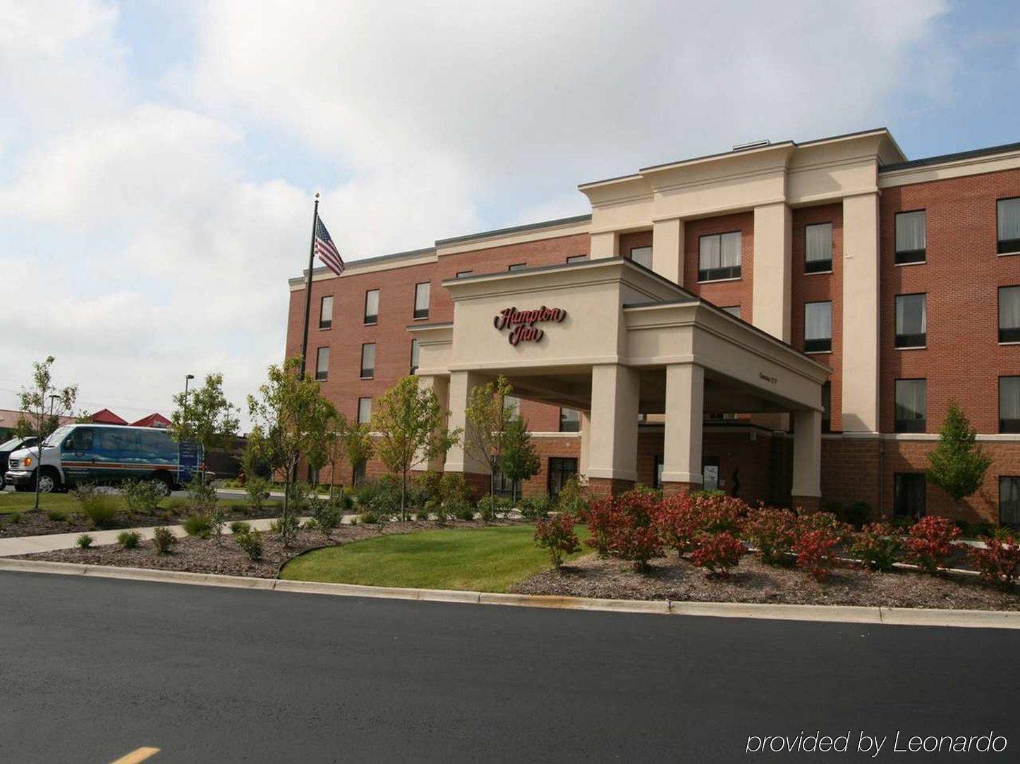 Hampton Inn Commerce/Novi Luaran gambar